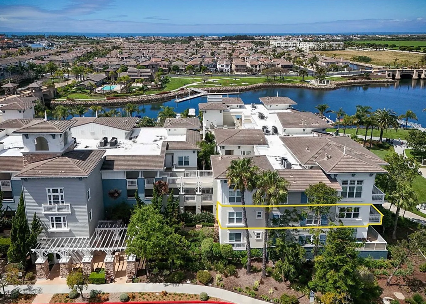 Aerial view of Seabridge waterfront homes and marina in Oxnard
